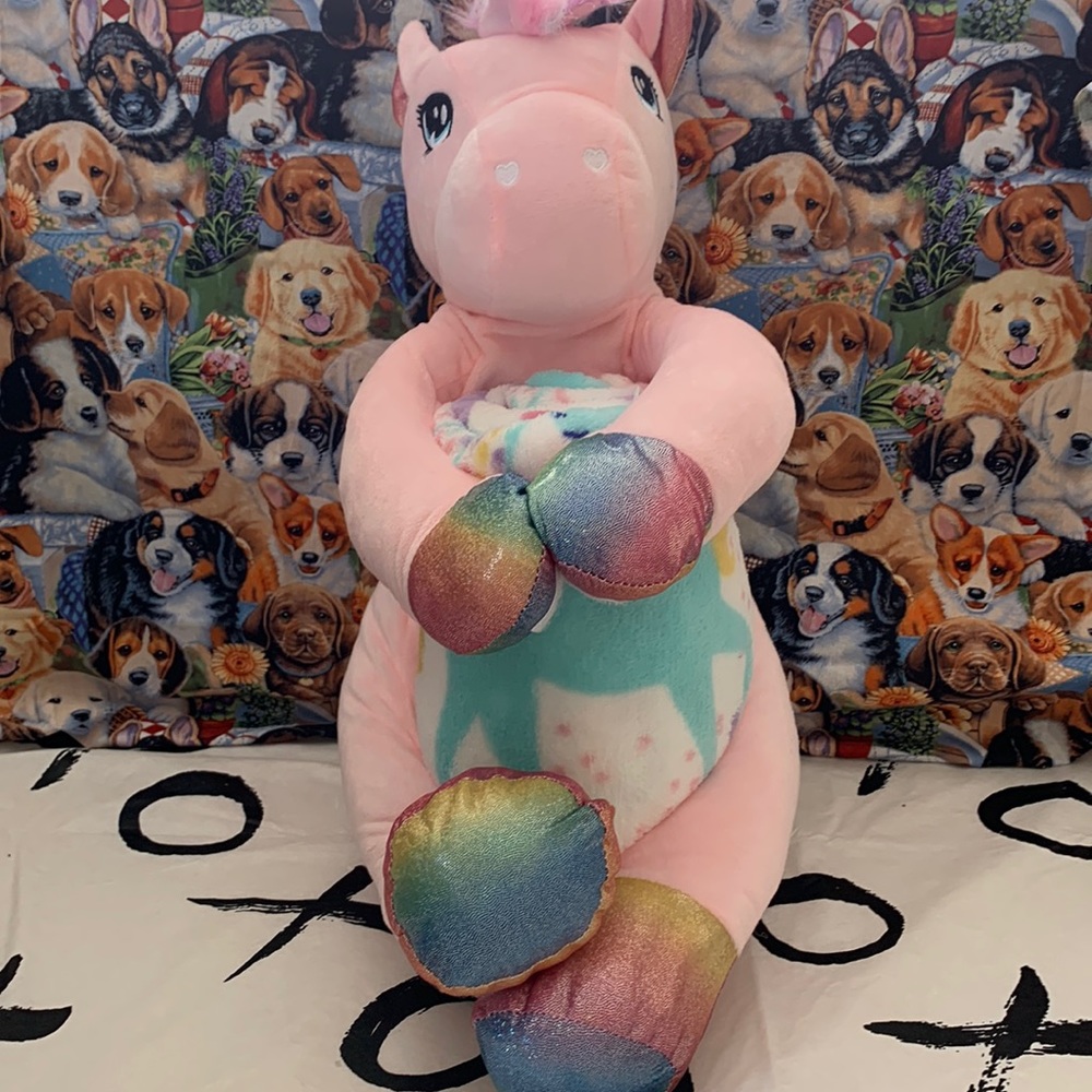 Huggable plush and throws set - Picture 1 of 1
